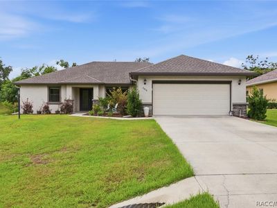 2834 N Canterbury Lake Dr