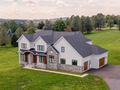 4280 E Wyndemere Cir