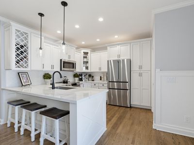 1231 Fairview Club Dr