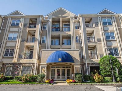 6102 Harcourt Rd #519