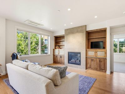 175 Lithia Way Unit 200
