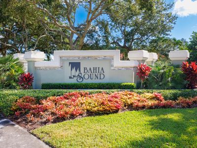 8120 SE Windjammer Way