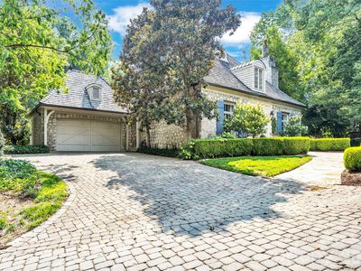 2214 La Maison Dr