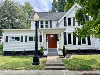 317 W Adams St
