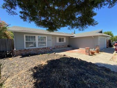3786 Cypress Way