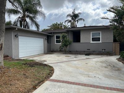 8959 Boxwood Ave