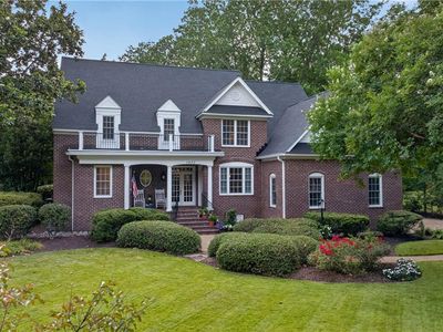 1077 Caton Dr