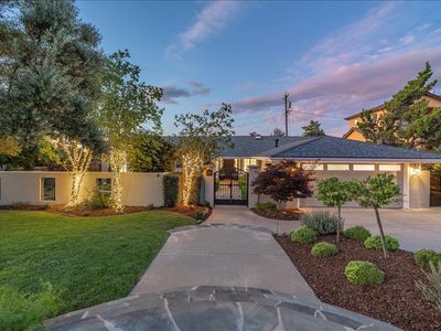 285 Marchmont Dr