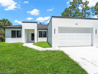 718 Robert Ave
