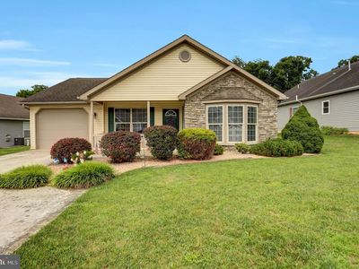 84 Lantern Ln