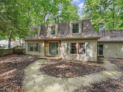48 Shorewood Dr S