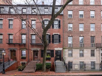 8 Otis Pl