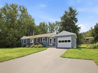 Property at 113 Stoneleigh Rd, Holden, MA