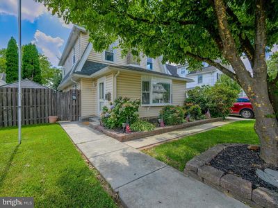 738 Foss Ave