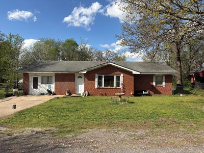 Property at 109 W Gray St, Jay, OK