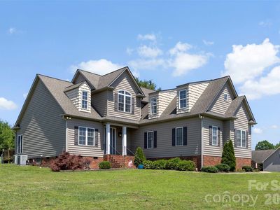 816 Springs Rd