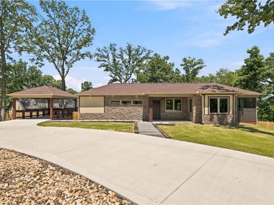 23 Topcliffe Ln