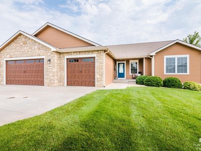 2204 Londondery Dr