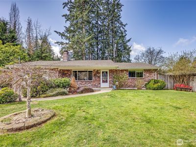 3712 Colonial Lane SE