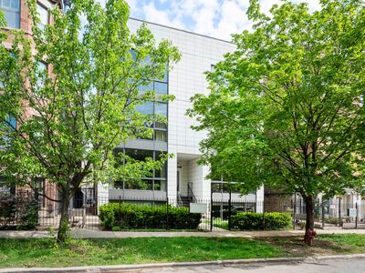 2324 W Huron St APT 1E