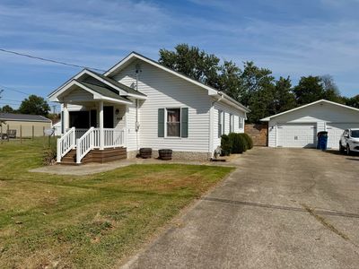 Property at 608 N Locust St, Sesser, IL