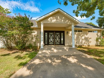 32 Jamestown Cir