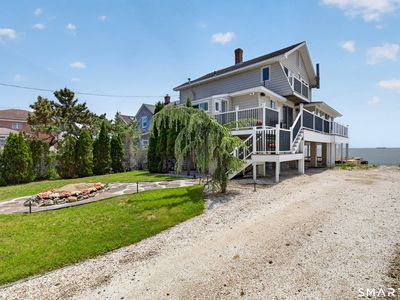 318 Cosey Beach Avenue