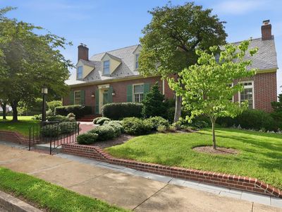809 Cornell St