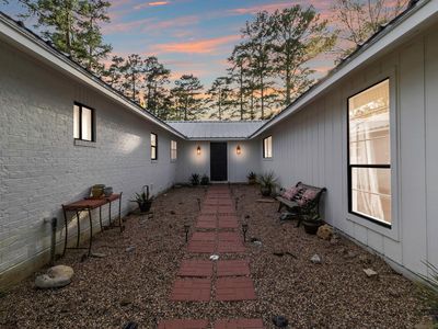 5146 Richardson Rd E