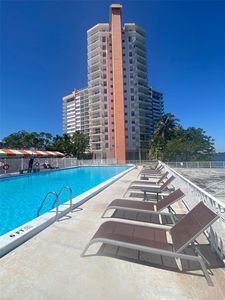 1301 NE Miami Gardens Dr APT 903W