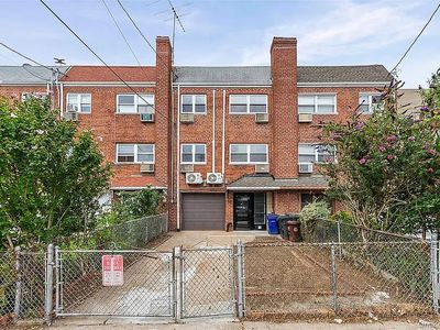 40 Autumn Ave Floor 2
