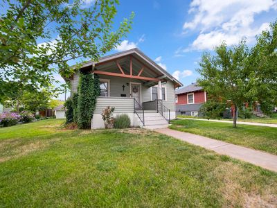 806 S 5th Ave