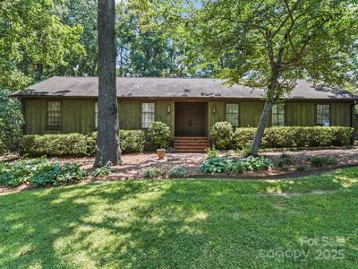 2104 Stoneyridge Dr