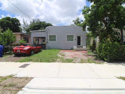 7010 NW 6th Ave
