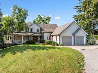 311 Foxwood Ln