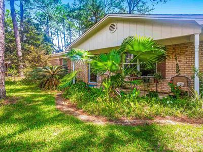 1370 Bayshore Ct