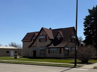 Property at 806 Griggs Ave, Grafton, ND