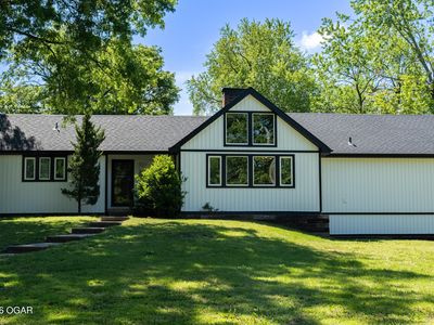 1702 Countryside Dr