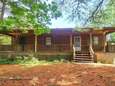 496 Blalock Rd SE