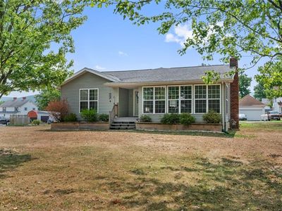 2 Thomas Ln