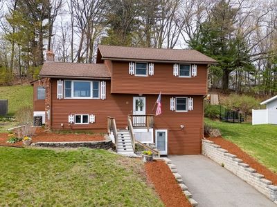 60 Fort Meadow Dr