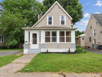 364 S 6th St