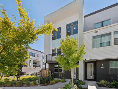 5761 Vibrant Loop