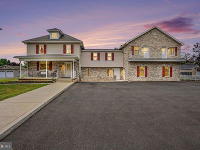 924 W Trindle Rd