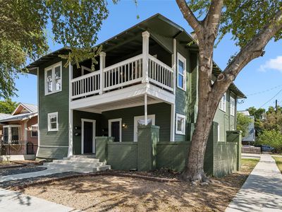 502 E Laurel