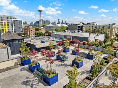 17 W Mercer Street #304