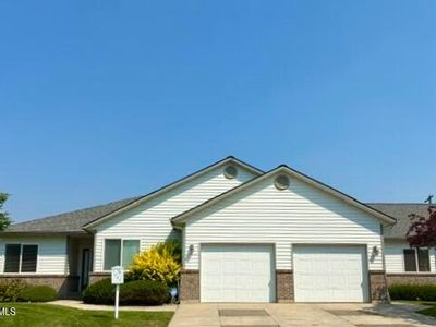 1081 W Woodlawn Dr #1