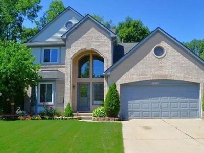 7023 Foxcreek Dr