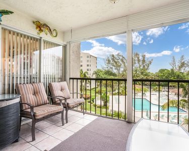 3930 Inverrary Blvd APT 406D