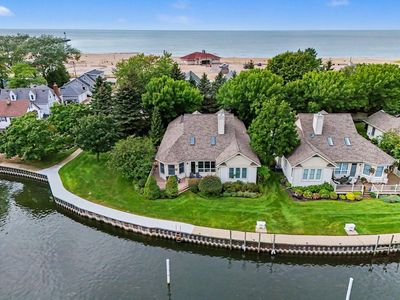 1 Harbor Point Ln